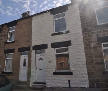 3 bed Terraced - To Let - Photo 1