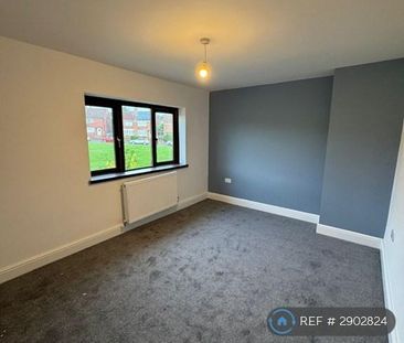 2 bedroom semi-detached house to rent - Photo 4