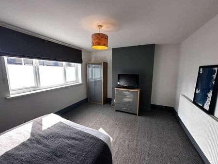 Park Street, Grimsby, DN32 - Photo 4