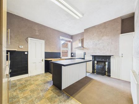 3 bedroom apartment to rent - Photo 5