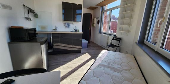 Location Appartement 1 pièce 15m² CAMBRAI 59400 - Photo 2