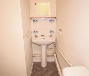 2 bedroom flat to rent - Photo 6