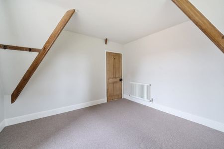 2 bedroom cottage to rent - Photo 2