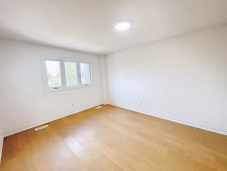 For Lease - 11 Plaisance Road Unit# 5, Richmond Hill, Ontario - Photo 3