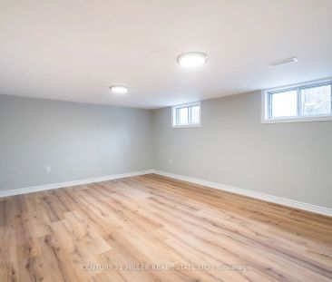 Detached Home For Lease | W9254638 - Photo 6