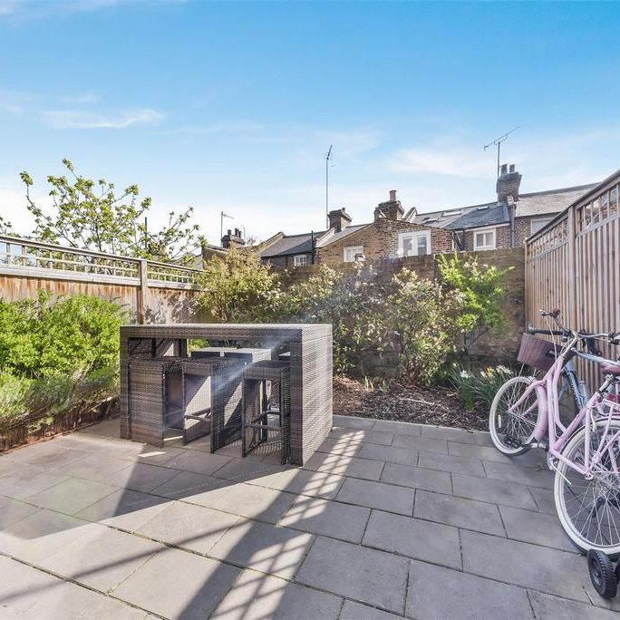 3 bedroom maisonette to rent - Photo 1