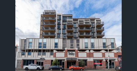 Stylish One-Bedroom Apartment - Photo 3