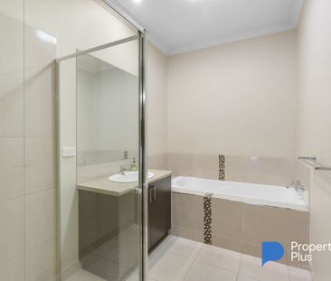 Modern Living in Kangaroo Flat! - Photo 4