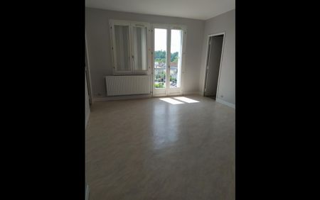 Location Appartement 3 pièces 57 m² Le Blanc - Photo 4