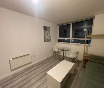 1 Bed Semi-Detached House, Grove House, M16 - Photo 2