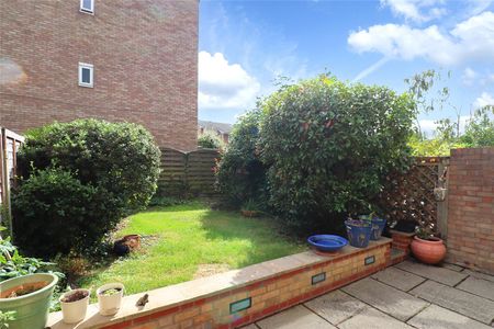 4 Bedroom Townhouse to rent - Photo 5