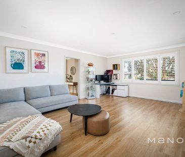 Stylish Renovated 3-Bed Home! - Photo 2