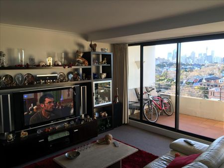 Redfern - Photo 2