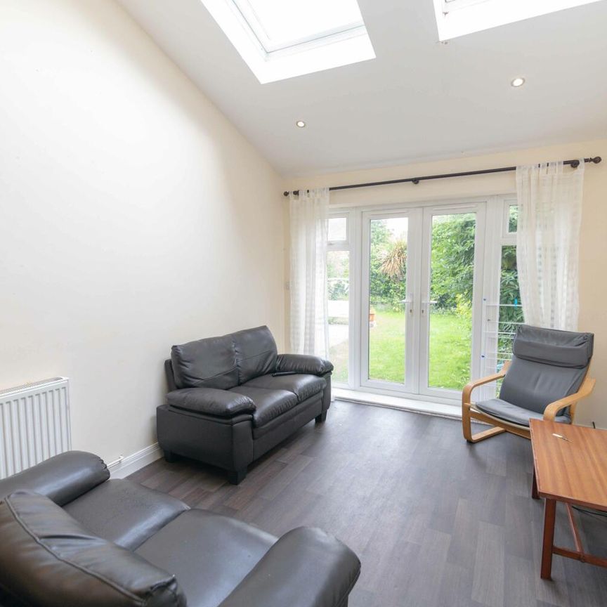 16 Broadway - Photo 1