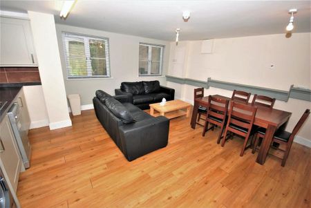 5 bedroom apartment to rent - Photo 2