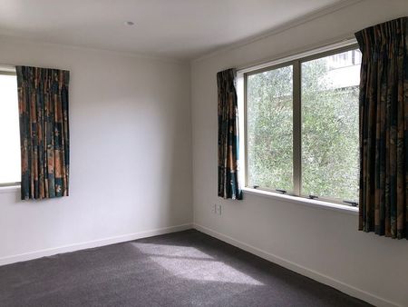 Eden Terrace - End Townhouse with Double Garage - Photo 5