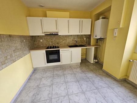 Location Appartement 3 pièces 69m² LE CREUSOT 71200 - Photo 5