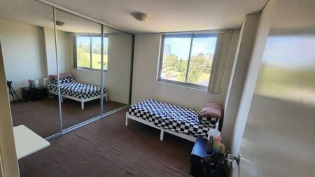 Parramatta - Photo 3