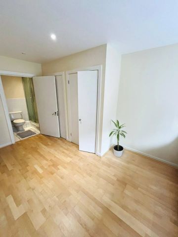 Room in a Shared Flat, Massive Double Room In Vauxhall/Nine, SW8 - Photo 2