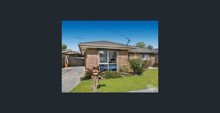 Spacious Family Home in Prime Cranbourne Location - Photo 4