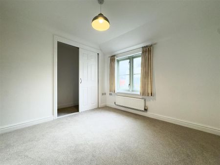 2 bedroom terraced house to rent - Photo 4