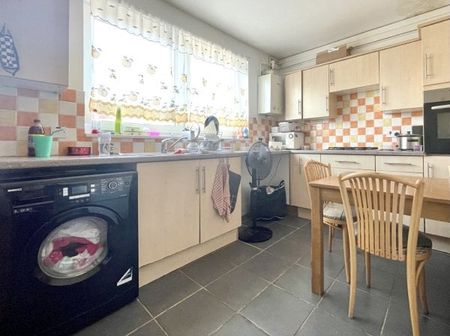 St Eval, Wadebridge, PL27 - Photo 2