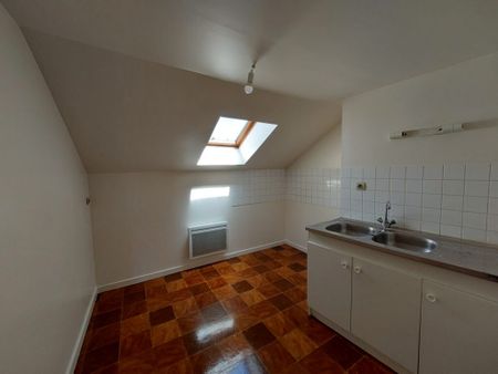 LOCATION Appartement, T2Bis, VALENCE EN POITOU COUHE - Photo 2