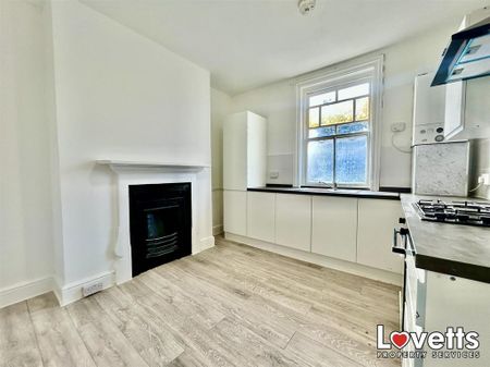 2 bedroom flat to rent - Photo 5