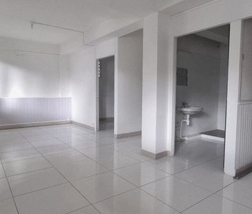 Location Appartement 2 pièces 46m² LE TAMPON 97430 - Photo 6