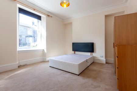 3 Bed Flat, Orchard Street, AB24 - Photo 2