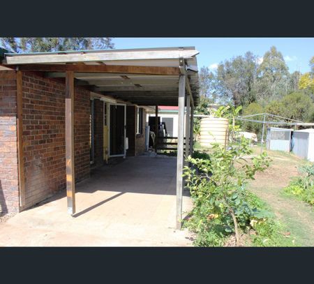 16 Air Force Road, Helidon, Qld 4344 - Photo 4