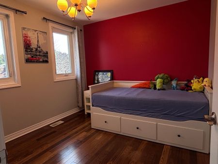 For Lease - 97 Bishop Drive, Barrie, Ontario - Photo 5