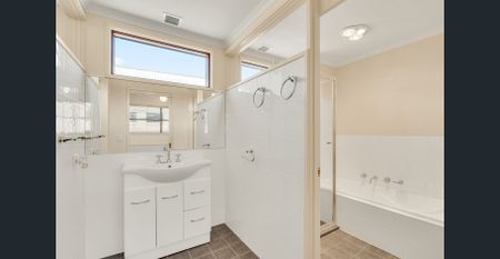 Stylish Two-Level Townhouse with Modern Comforts! - Photo 3