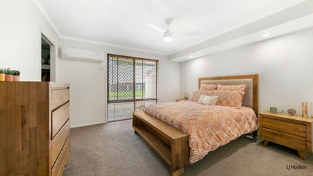 SPACIOUS THREE BEDROOM PLUS STUDY HOME - GREAT LOCATION - Photo 5