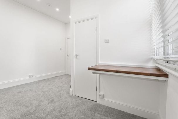 Flat to rent - Photo 1