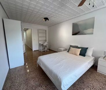 Carrer del Mestre Valls, Valencia, Valencian Community 46022 - Photo 6