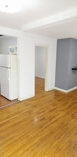 2bd, 1Bath 5 minutes walk to Eglinton W Subway - Photo 1