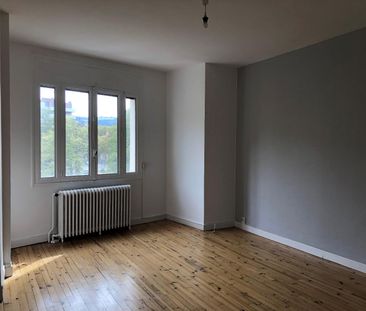 Location Appartement 3 pièces 85m² ST ETIENNE 42000 - Photo 5