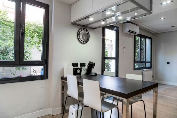 Calle de Pilar de Zaragoza, Madrid, Community of Madrid 28028 - Photo 1