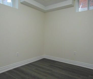 For Lease - 2450 Credit Valley Road, Mississauga, Ontario - Photo 3