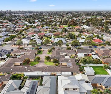 Elegantly Renovated Gem in Sought-After Coastal Suburb. - Photo 5