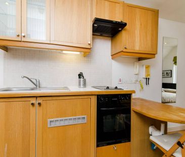 Flat 24 Finchley Road, Hampstead NW3 7AJ - Photo 4