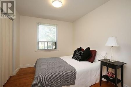 For Lease - 54 Vauxhall Drive Unit# Main, Toronto, Ontario - Photo 4