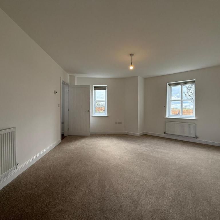 3 bedroom semi-detached house to rent - Photo 1