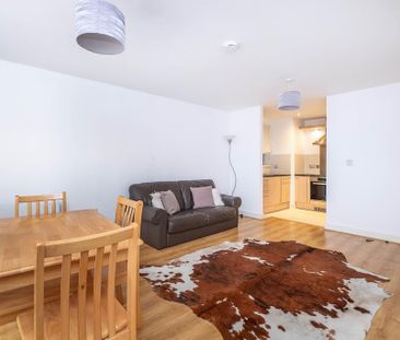 2 bedroom apartment to rent - Photo 2