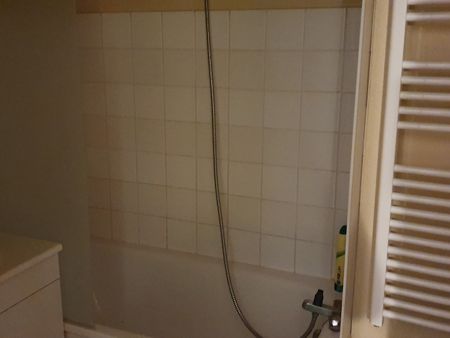 Location Appartement 1 pièce 19m² VALENCIENNES 59300 - Photo 2