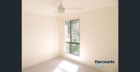 Large Townhouse with Private Courtyard - Photo 5