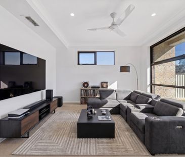 Space, Style & Comfort for the Whole Family - Photo 2