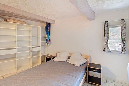 À LOUER - EN EXCLUSIVITÉ A MONTFERRAT - APPARTEMENT DE 35.70m² - Photo 4