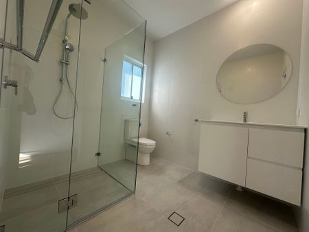 Location, Convenience, Lifestyle - Photo 5